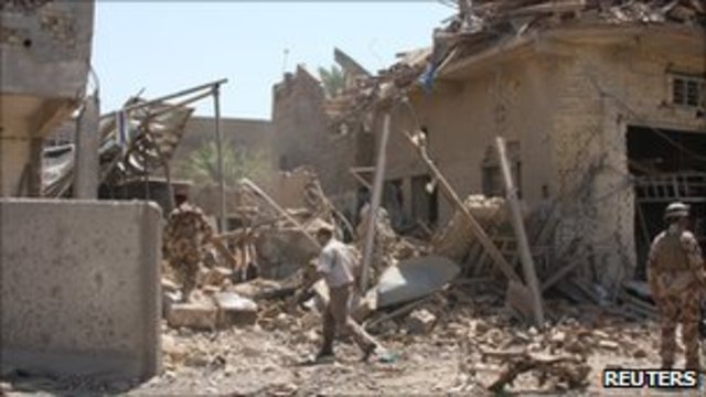 iraq insurgents attack a U.S. military base