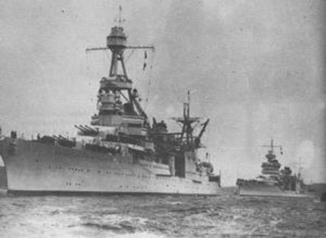 US cruisers lose battle off Savo Island