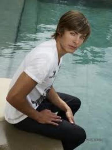 Su debut llegó en Melinda's World.