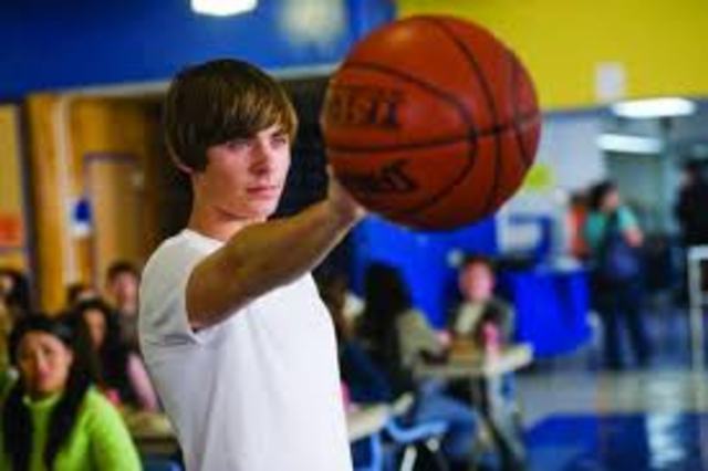 se convierte en un miembro del elenco en el programa