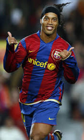 Es fichado por el Barcelona FC