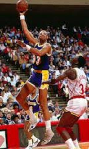 Kareem Abdul-Jabbar scores his 36,000th
