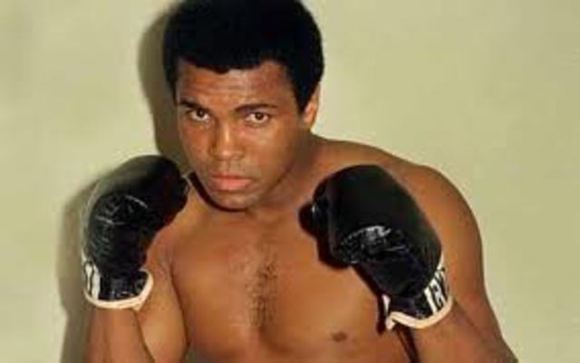 Muhammad Ali Becomes World Heavyweight Champion