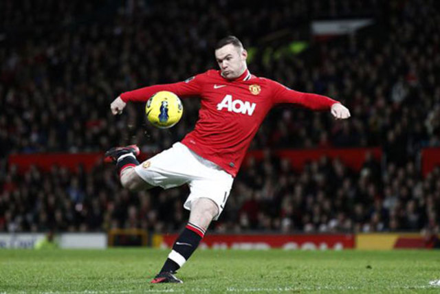 Marca su primer gol al Arsenal