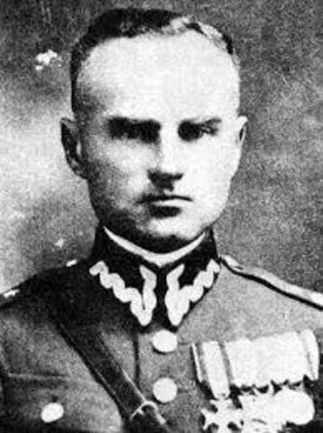 World War ll : Warsaw Surrendures