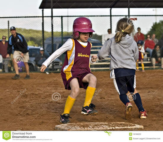 yo juge mi primera sofball partido en marzo ocho dos mel cinco