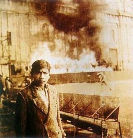 Se crea el Instituto Colombiano De Seguros Sociales (ICSS) y el Ministerio de Higiene