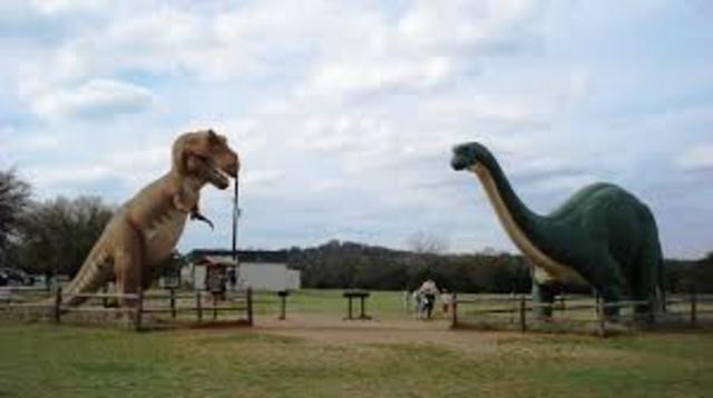 Mi familia y yo visitamos Dinosaur Valley en diecisiete de marzo en dos mil ocho.