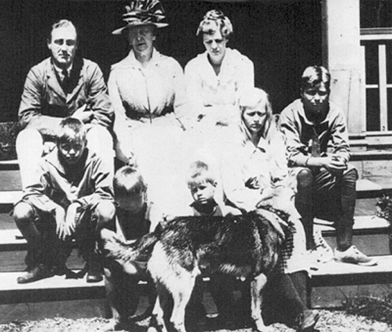 Franklin Delano Roosevelt Jr. Born