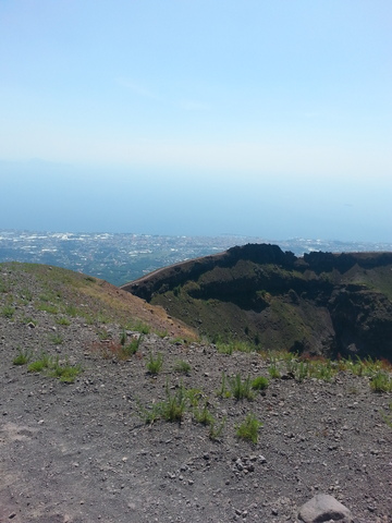Yo subí Mt. Vesuvius.