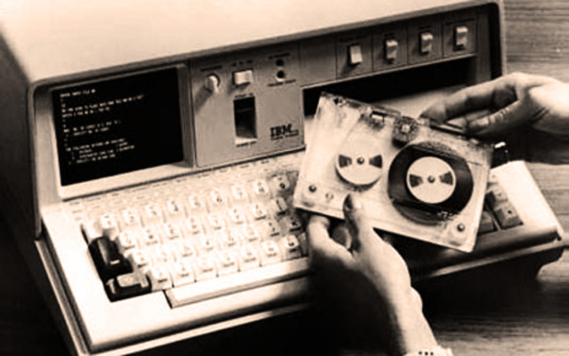 Nacimiento/ Trnsmisión y Programación de Información