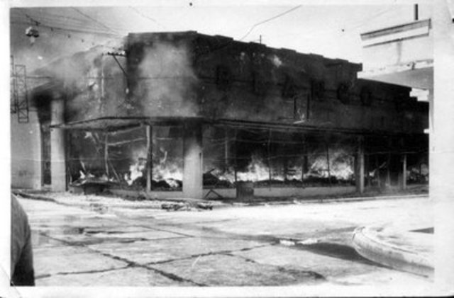 INCENDIO DESTRUYO CATORCE CASAS