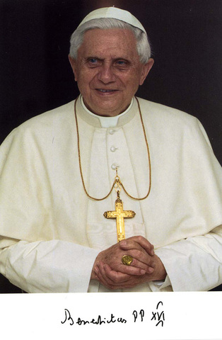Benedict XVI becomes the Pope