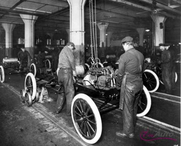 Cadena de muntatge a la fabrica Ford