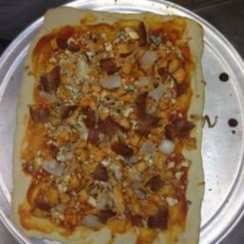 spicy buffalo pizza