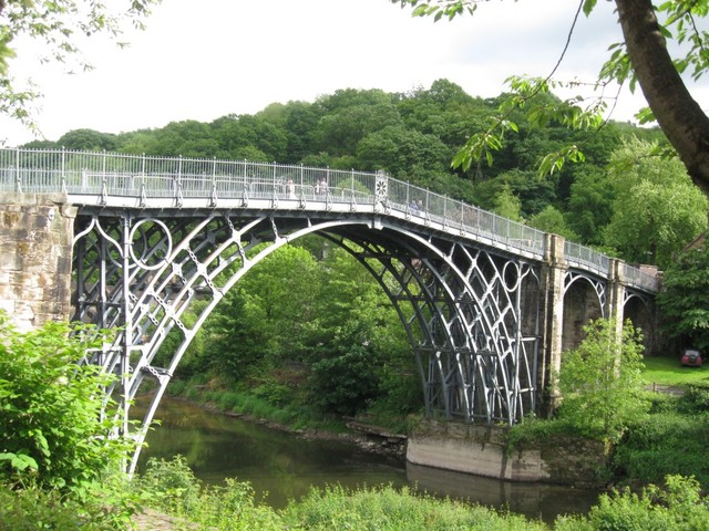 UTILITZACIÓ D'ACER A LA CONSTRUCCIÓ