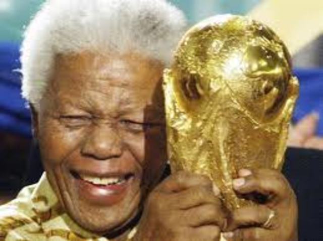 Mandela retires from polotics