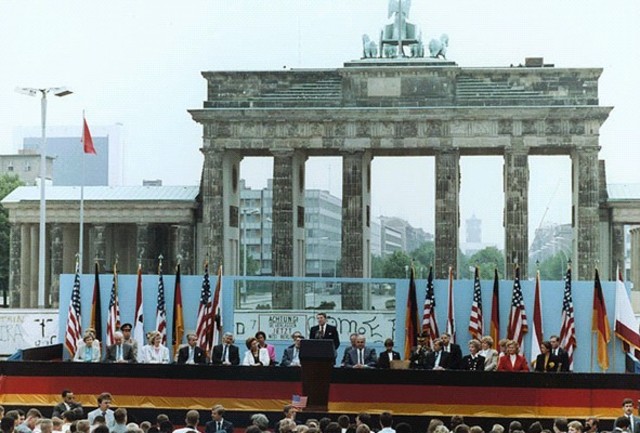 Reagan Speech at Bradenburg Gate, West Berlin