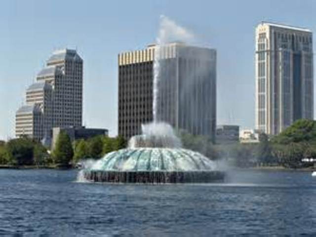 Vagué Orlando  Octubre ocho, dos mil dos