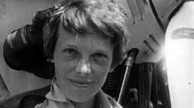 Amelia Erhart goes missing