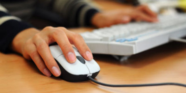 JARLINTON DIAZ CONTACTO CON MI PRIMER COMPUTADOR