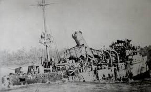 HMAS Sydney sinks German cruiser Emden in the Indian Ocean