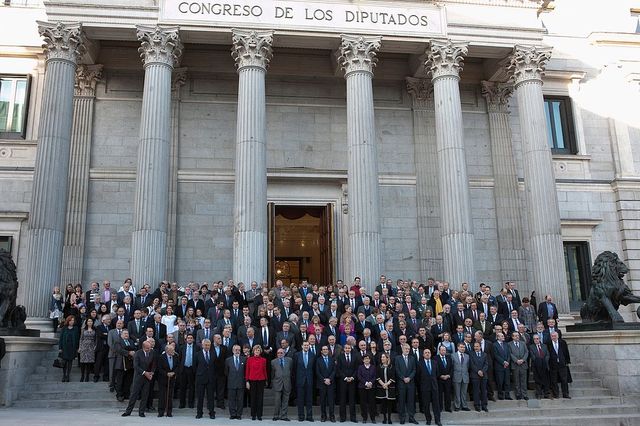 Fracasa el intento de golpe de Estado en España.