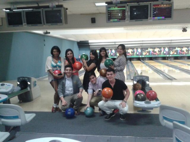 PRIMER JUEGO DE BOLICHE