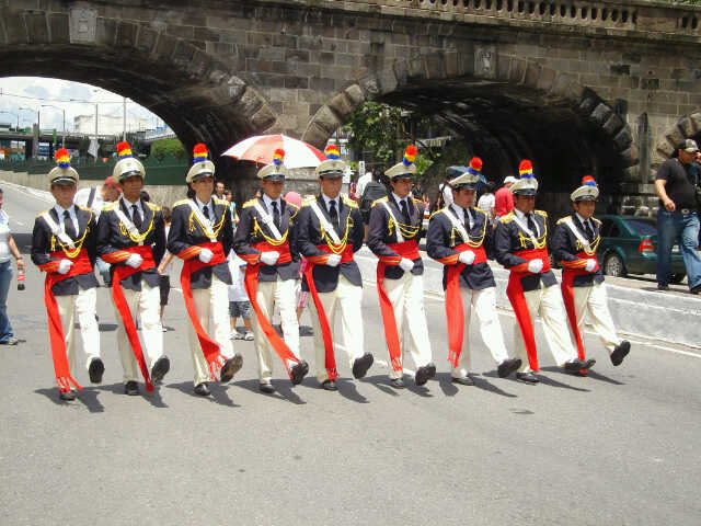 Marcha con Escuadra de Escoltas