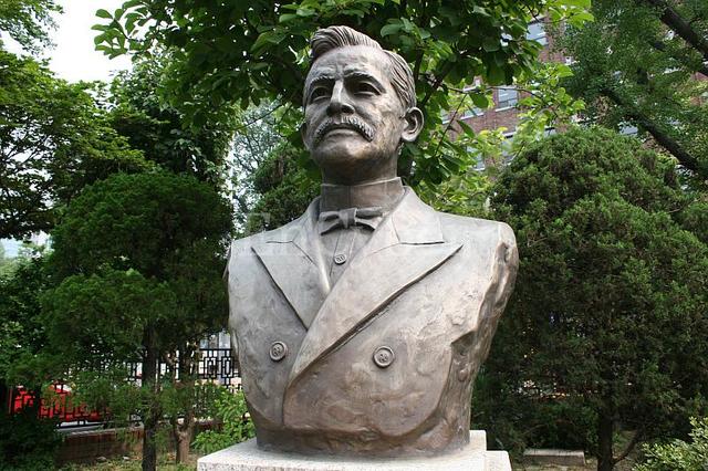 The Introduction of Western Folk Songs