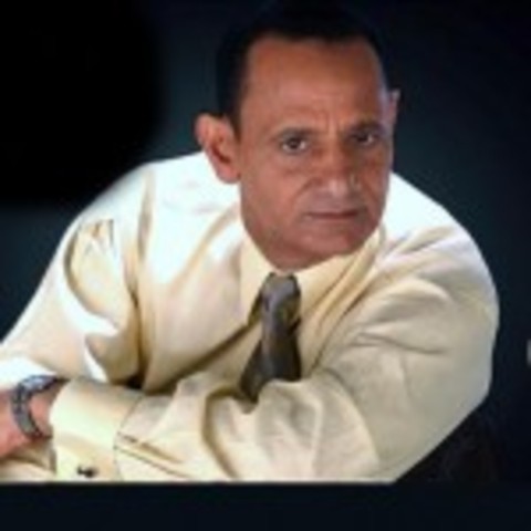 luis segura, el puente de la bachata. que cambio para siempre con el tema "pena por ti"