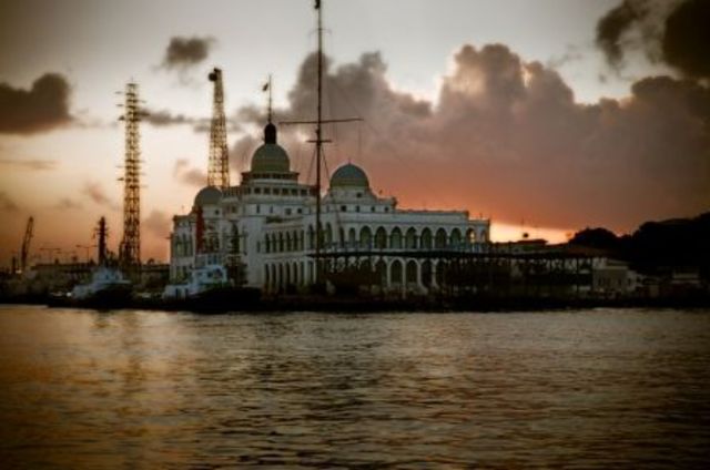 Phileas Fogg and Passepartout reach Suez, Egypt and leave for Bombay, India by the steamer 'Mongolia'