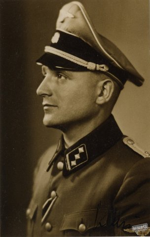 Klaus Barbie es trasladado