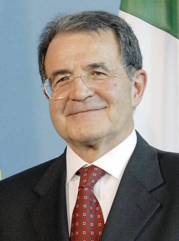 Romano Prodi presenta su dimisión