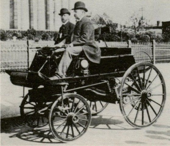 Primer vehicle elèctric