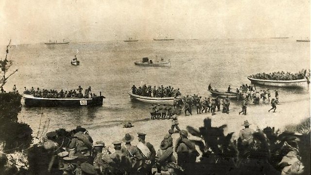 ANZACs land in Gallipoli