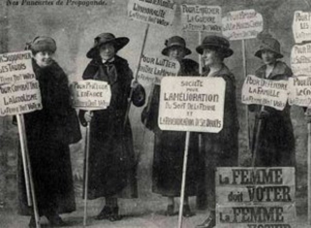 Celebración por primera vez del día Internacional de la mujer