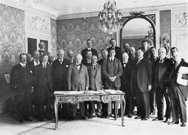 The Paris Pearce Conference is held to decide the fate of Germany