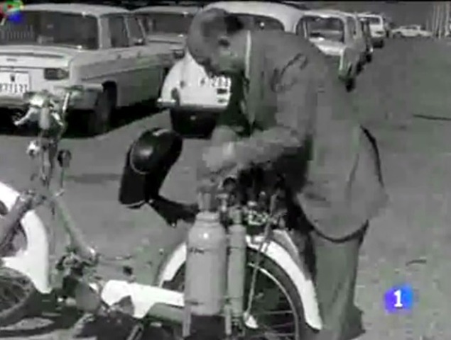 pueban su invento (sin fecha exacta)