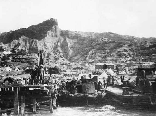 Australian Forces Arrive at Gallipoli