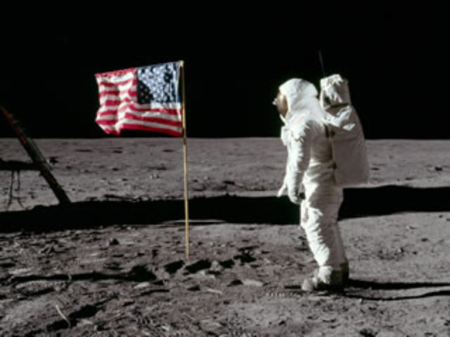 Primera arribada a la lluna