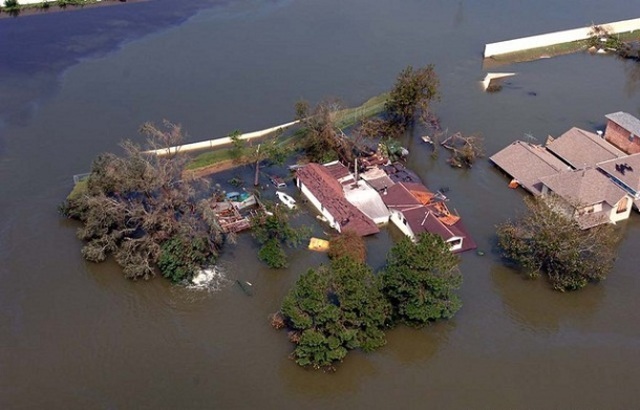 Hurricane Katrina Hits Gulf Coast