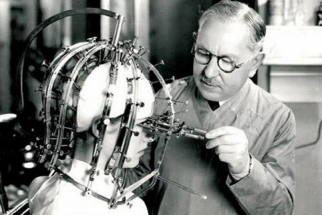 тұңғыш татуаж жасауға арналған құрылғы