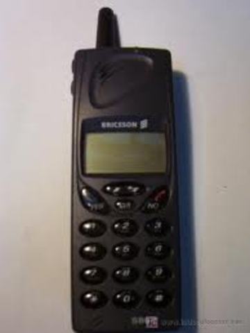 TELEFONO CELULAR ERICSSON