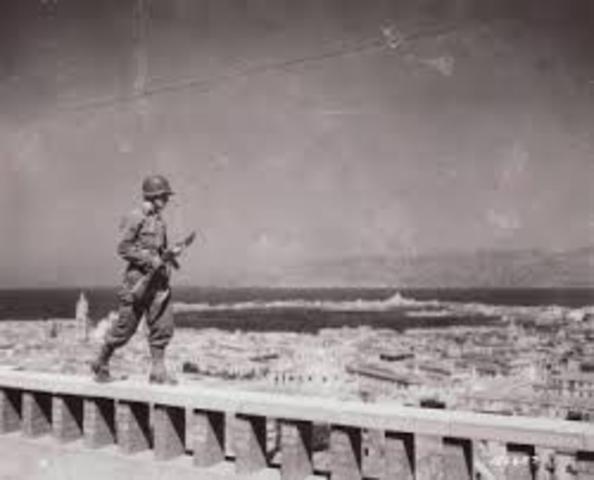 Allies capture Naples