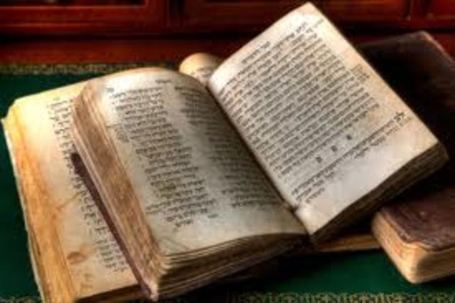 destruccion del los libros hebreos en eutopa por el fuego en roma