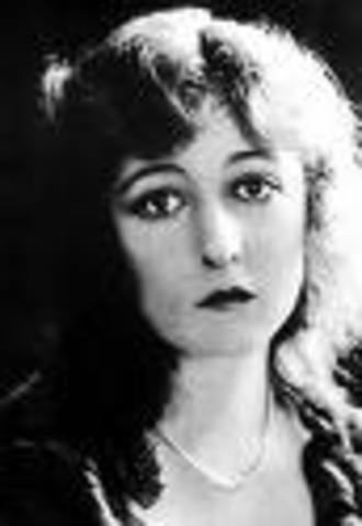 Charlie got married to Mildred Harris