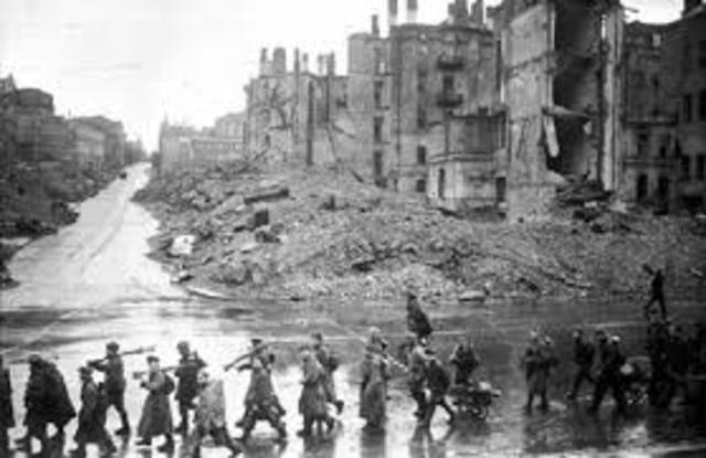 Soviet troops liberate Kiev