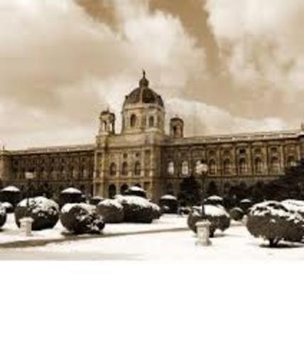 Hitler moves to Vienna to attend Vienna Academy of Art