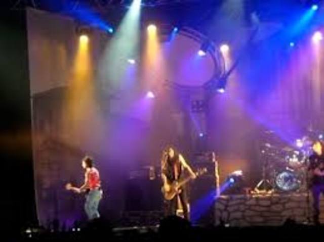 Primera gira por Latinoamérica